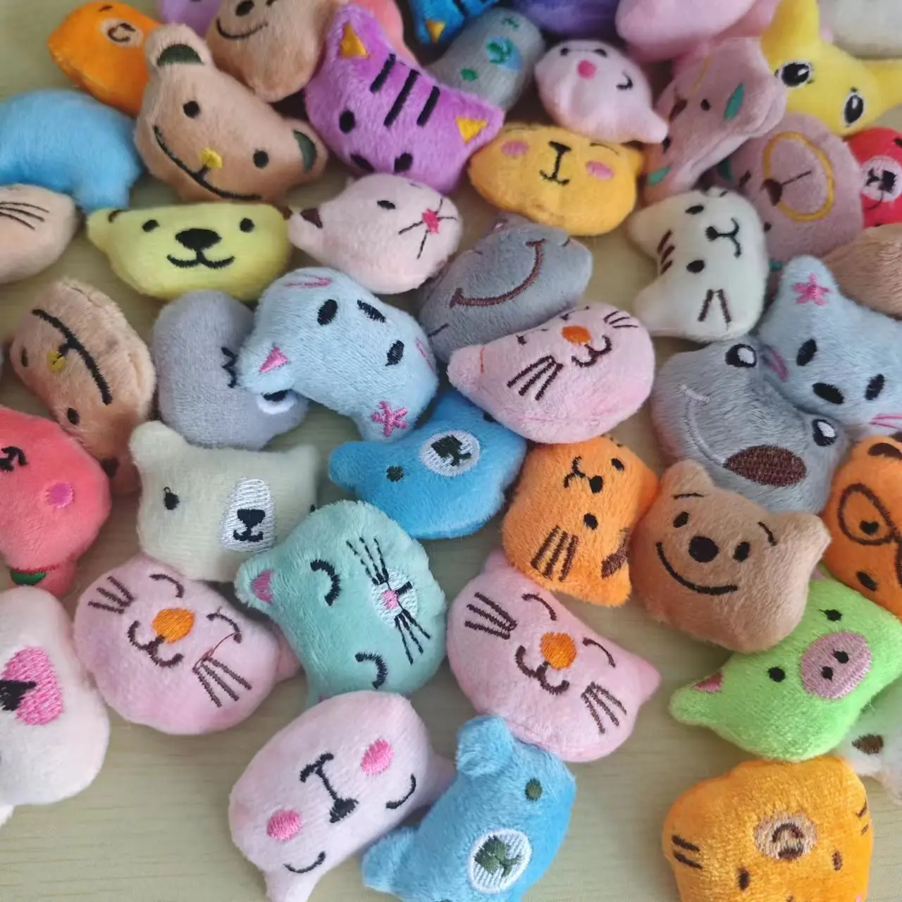 Mini muñecos de peluche de ani - Claw Crane Machine reseña y precio
